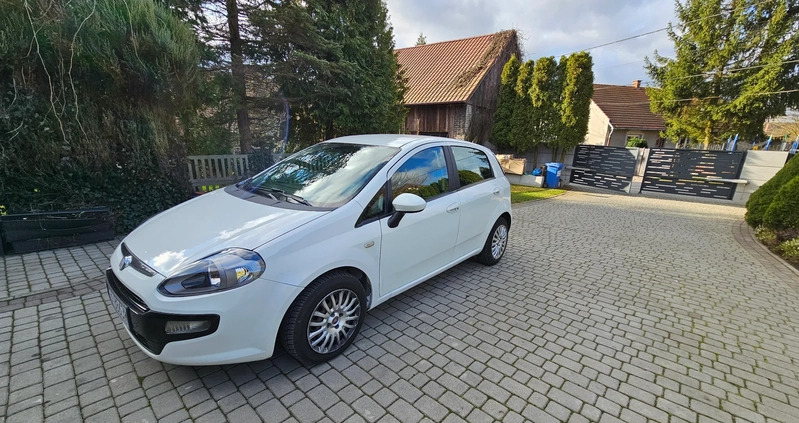 Fiat Punto cena 9900 przebieg: 138000, rok produkcji 2011 z Siedliszcze małe 79